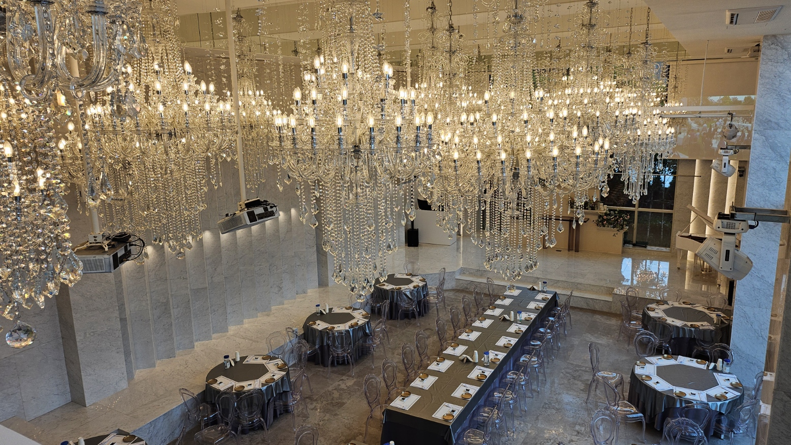 륜웨딩 실내홀 전경